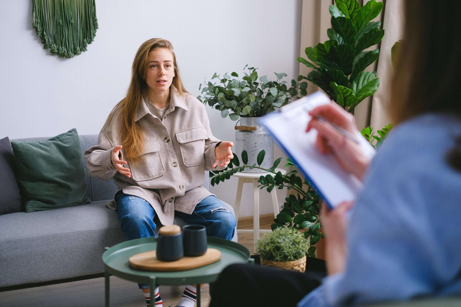 Therapist Supporting Dual Diagnosis Client